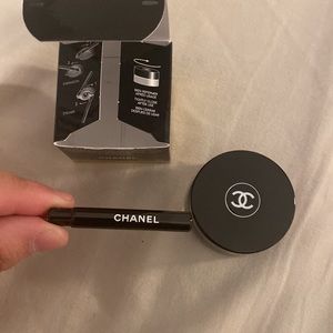 Chanel black gel liner with brush